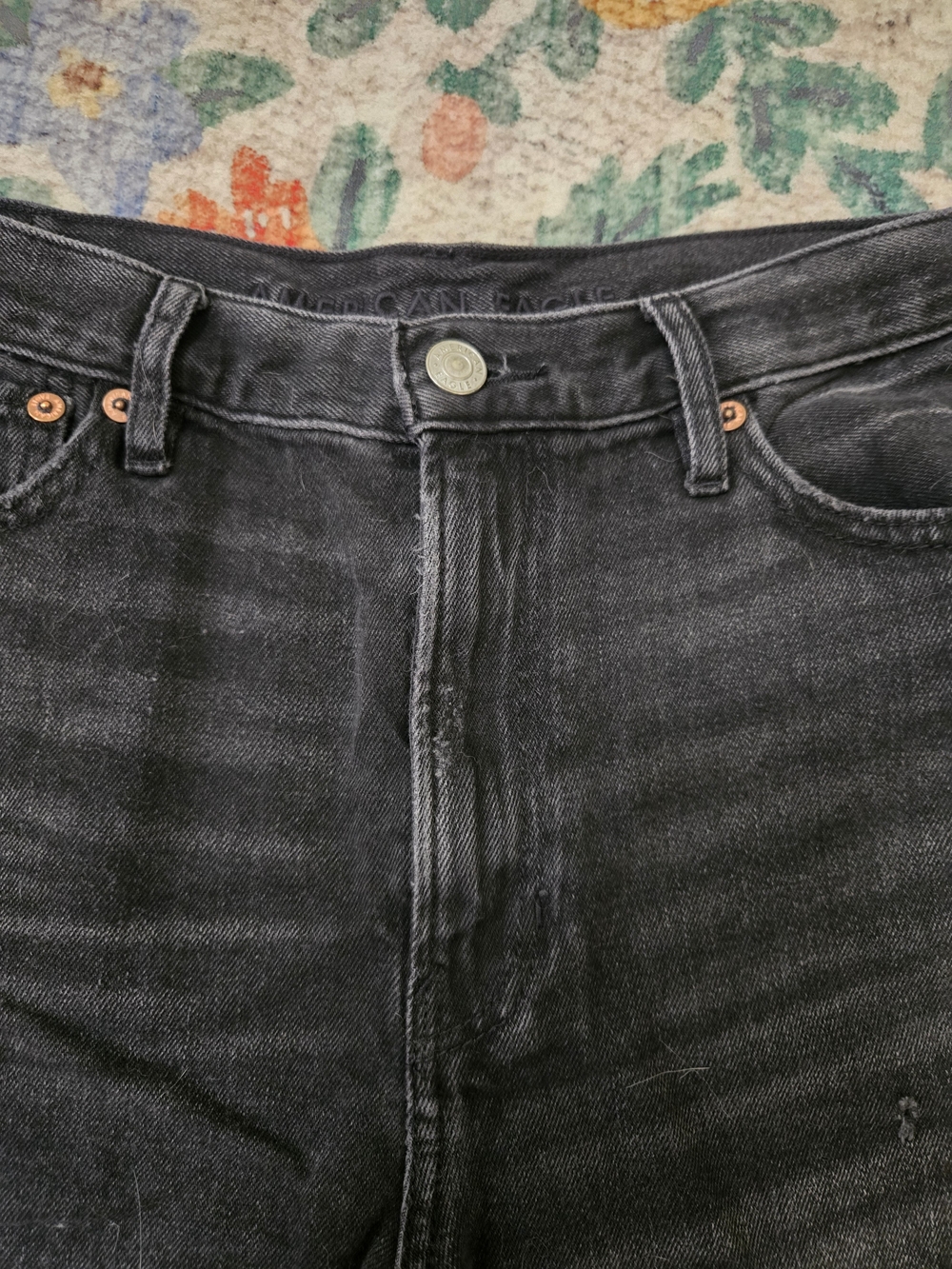 American Eagle Outfitters Distressed Black 90's Boyfriend Short - Picture 5 of 8
